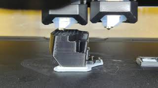 MakerBot Method X [upl. by Molini457]