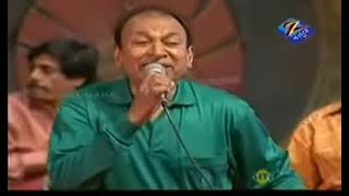 ಡಾ ರಾಜಕುಮಾರ್ ಹಾಡೋದು ಕೇಳೋಕೆ ಚೆಂದ  Rare Footage Of DrRajkumar Singing  Zee Kannada [upl. by Allicsirp]