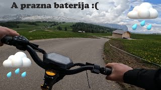 Bijeg od kiše električnim romobilom MS energy Vortex Dolomitima [upl. by Ihsir233]