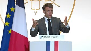 Emmanuel Macron reçoit un millier de maires à lElysée  AFP [upl. by Debo]