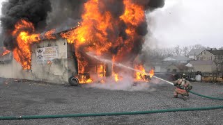 PREARRIVAL Firefighters battle fire in auto repair shop North Whitehall PA [upl. by Betty]