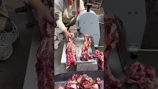 Cutting meat by machine meatviews dwnl meatworld [upl. by Nivlac]