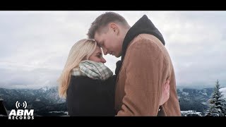 Adam Stachowiak feat Anna Stachowiak  Choć o tym nie wiesz Official Music Video [upl. by Ellennahc]