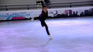 Sarah sentraine à faire laxel à la patinoire [upl. by Lraep]