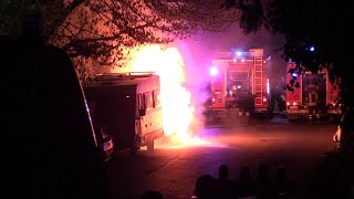 Roma proteste a Torre Maura contro larrivo dei rom incendiata unauto [upl. by Meehyr]