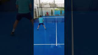 Être prêt à jouer n’importe quel coup  🧠🎾 padel padeltraining padelpractice sports [upl. by Gina695]