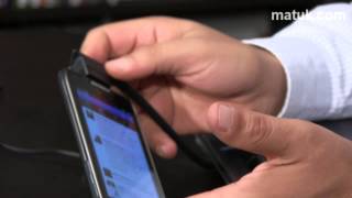 Un vistazo al Lapdock 100 de Motorola con RAZR Maxx [upl. by Picco148]