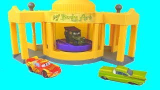 Lightning McQueen shows Sarge how to have fun Color Changing amp Thomas [upl. by Doralynn]