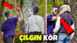 GÖRME ENGELLİ KILIĞINDA İNSANLARI TROLLEMEK 14 \u00100 İZLE  SOSYAL DENEY [upl. by Ariada]