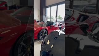 Nel concessionario Ferrari ci rincorre il proprietario 🏎️💨 lusso automobili funnyvideo funny [upl. by Ahterahs]