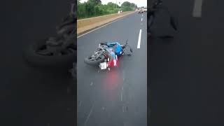 SE REPORTO UN ACCIDENTE DE TRANSITO EN CARRETERA DE SONSONATE HACIA ACAJUTLA [upl. by Atilol387]