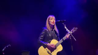 SUZANNE VEGA LIVE KÖLN 2022 PART 2 Solitude Standing [upl. by Otrevogir114]