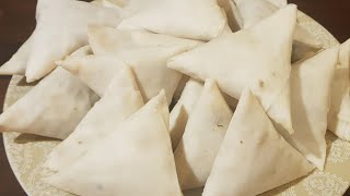 সমুচা রেসিপি  Samosa Recipe এভাবে কিমা দিয়ে বানালে মনে হবে গরুর মাংসের সমুচা  Ripa Alam UK [upl. by Lyreb428]