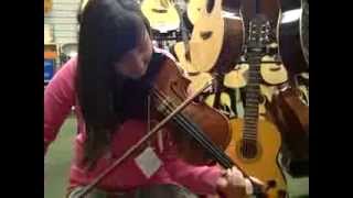 Charlie plays the Stentor Conservatoire Violin Fiddle  Hobgoblin Music Birmingham [upl. by Thagard831]