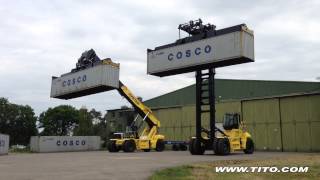 titocom  Hyster front loader vs reach stacker [upl. by Eceinhoj]