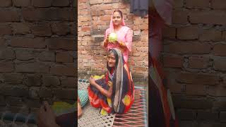 Hath me kya li hai comedy bhojpurisongशिल्पी bhojpurisong funny manisha [upl. by Ynohtnaeoj]