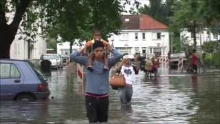 Noodweer Enschede wateroverlast Twekkelerveld [upl. by Gussy]