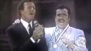 Vicente Fernández amp Julio Iglesias En Vivo [upl. by Portingale]