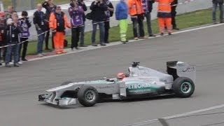 Michael Schumacher im F1 startet in Richtung Nordschleife [upl. by Linet63]