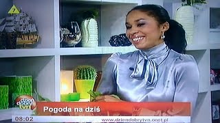 Omenaa Mensah debiut  Dzień Dobry TVN Pogoda studio 24092007 [upl. by Ayr]