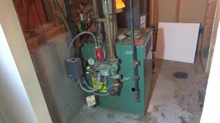 GAS BOILER NOISY BASEBOARDS WHEN HEATING [upl. by Lubba]