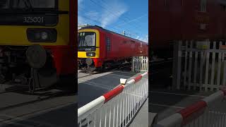 325001 amp 325002 Royal Mail Train Passing Hest Bank LC trainspotting royalmail levelcrossing [upl. by Aylatan709]