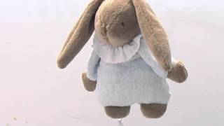 Lapin musical dodo pyjama  Trousselier  Berceaumagiquecom [upl. by Noed84]