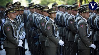 El multitudinario desfile del Día de las Fuerzas Armadas presidido por los Reyes de España [upl. by Earal788]