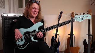 Bos Bass Lab  Maruszczyk Frog with slow solo and backing [upl. by Bergen]