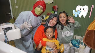 PERTAMA KALI ALI CABUT GIGI 🦷 Pergi Ke DOKTER Gigi  Ali vlog [upl. by Nairahcaz]