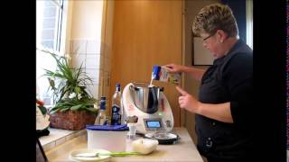 Thermomix TM 5  Eierlikör mit ganzen Eiern [upl. by Dorsman]