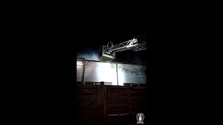 Controlado un incendio en una nave industrial de El Balconcillo tras más de 13 horas de trabajo [upl. by Lakim]