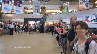 Flashmob la Iulius Mall Cluj 2019  South City Gospel Choir din Danemarca [upl. by Mulry437]