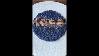 💙 RISOTTO BLU con TARTARE di GAMBERI e CIOCCOLATO semplicemente spettacolare🤤 Shorts [upl. by Anuayek]