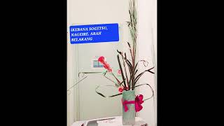 Ikebana sogetsu nageire styleWith commercial blooms used RM198 [upl. by Nikoletta]