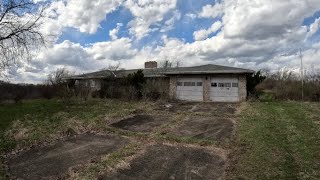 Abandoned 80s house near Aleppo PA [upl. by Ellard]