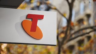 Queues forming at Telstra and Vodafone stores amid Optus outage [upl. by Lenrow337]