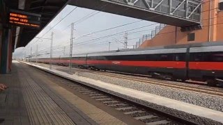 Treno regionale sorpassa frecciarossa [upl. by Ecirrehs]