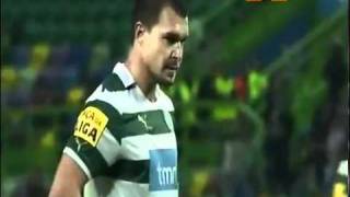 Bojinov empuja a compañero para disparar penalti y lo falla [upl. by Ecirtaed337]