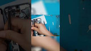 Unboxing the 8 Pro Secrets Behind Factory Adhesive PIXEL 8 PRO  Sydney CBD Repair Centre [upl. by Laurene]