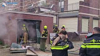 Brand in garagebox op de Koninginnestraat in Dordrecht [upl. by Yajiv248]