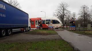 Spoorwegovergang Aalten  Dutch Railroad Crossing [upl. by Westphal]