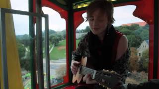 Krissi Gundermann quotMittendrinquot live auf dem Riesenrad Erfurt Oktoberfest 2013 [upl. by Hairej277]