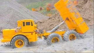 RC TRUCK PULLING THE KIROVETS K700 AND THE VOLVO A45G COOL RC MUD ACTION FANTASTIC RC MACHINE [upl. by Vidovik511]