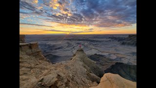 Solo Trip to Moonscape Overlook  Best Utah Location for Sunrise [upl. by Nevla]