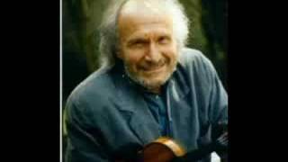 Ivry Gitlis plays Valse Sentimentale by Tchaikovski [upl. by Lonergan531]