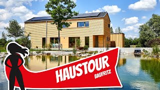 Haustour Gesundes HolzFertighaus mit Tiny HouseAnbau von Baufritz  Hausbau Helden [upl. by Gavrah]