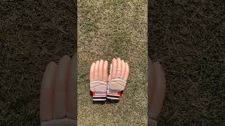 Thermochromatic Cricket Gears  Gloves [upl. by Leira]