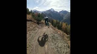 Magnifique descente sur la piste Diable reshappée pour le closing des Deux Alpes  😍🤘 short [upl. by Ettennan956]