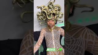 MEDUSA 💚🐍 shorts medusa halloweencostume [upl. by Liza]